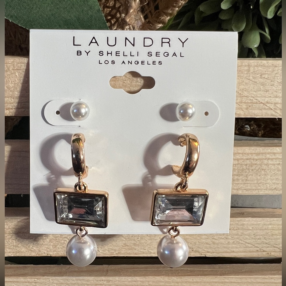 Laundry by Shelli Segal 2pcs Earrings